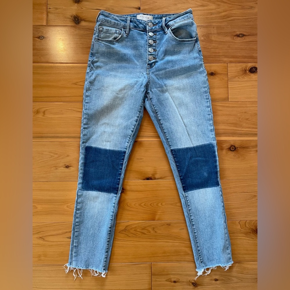 PacSun Women’s High-Rise Skinniest Light Blue Jeans w/ Dark Knee Patches Sz 26